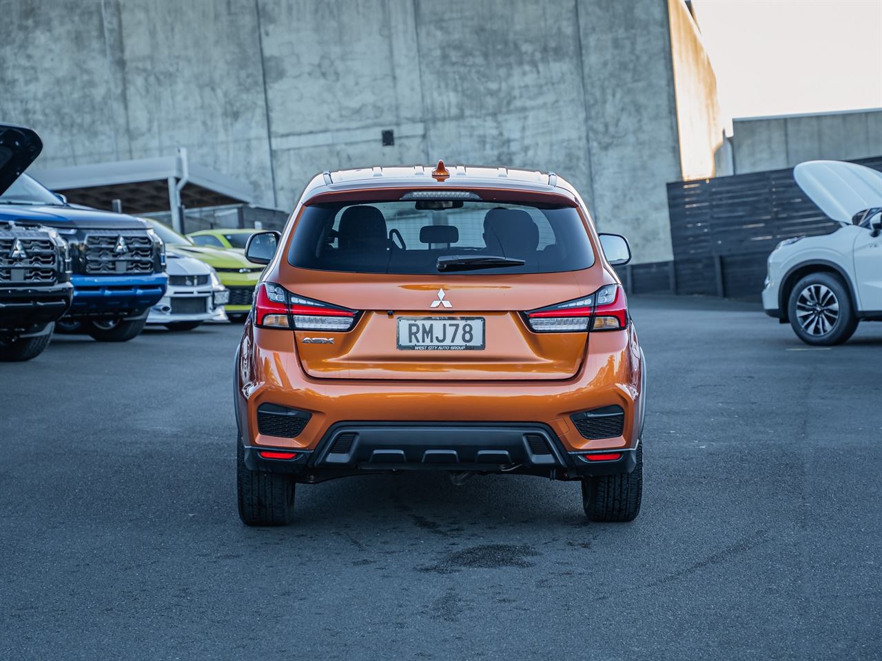 Vehicle image 4