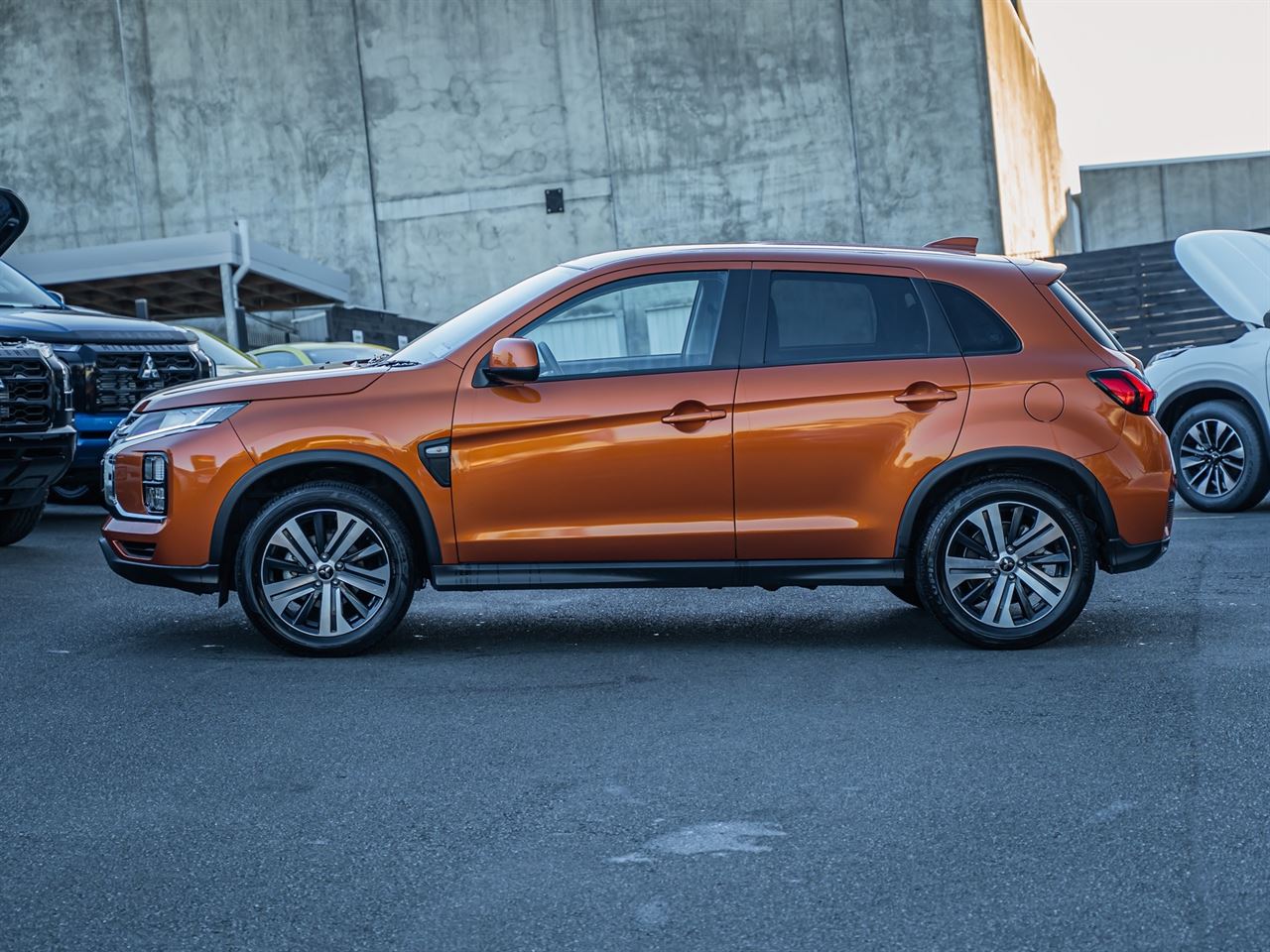 Vehicle image 5