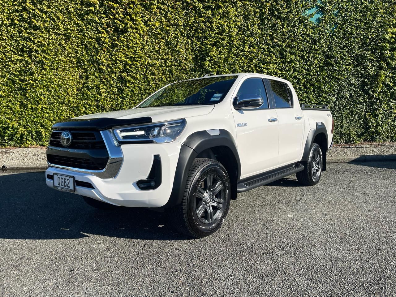Vehicle image 5