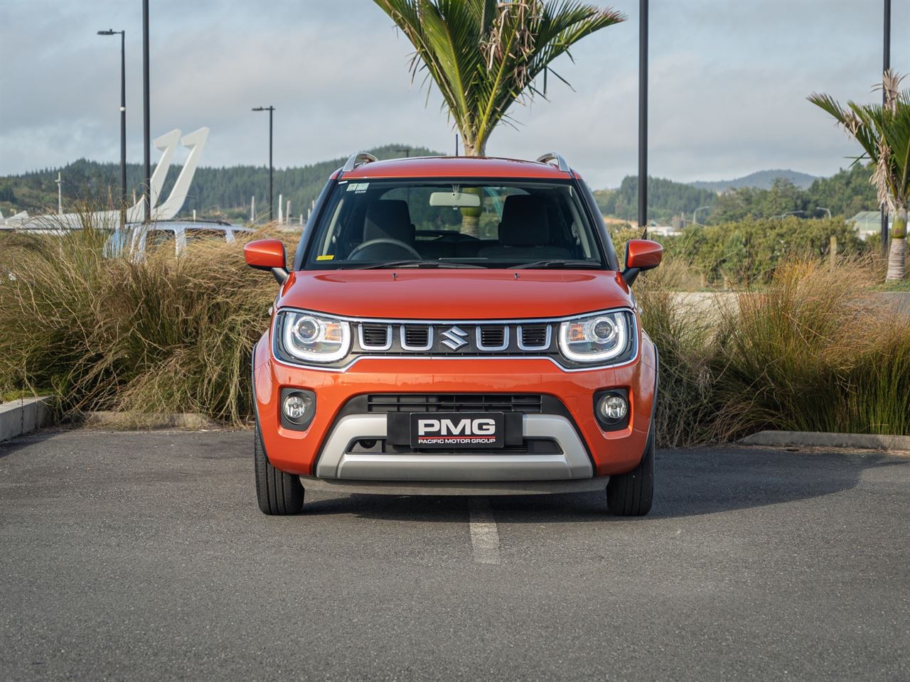 Vehicle image 4