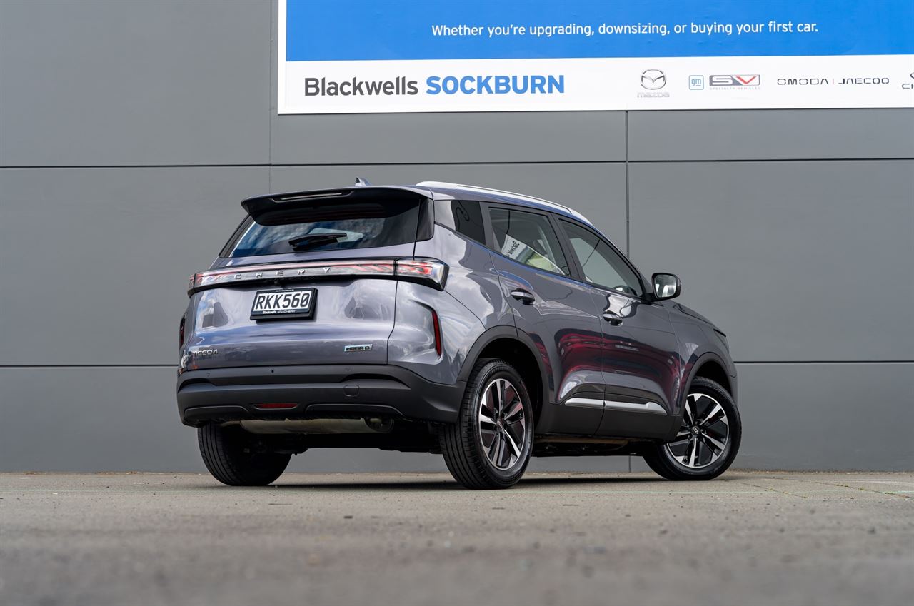Vehicle image 3