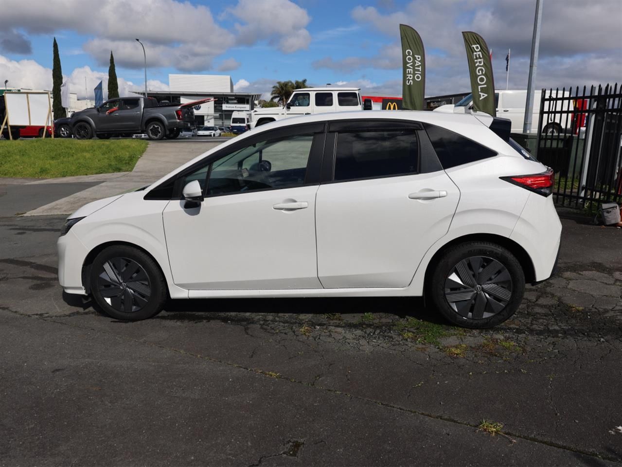 Vehicle image 3