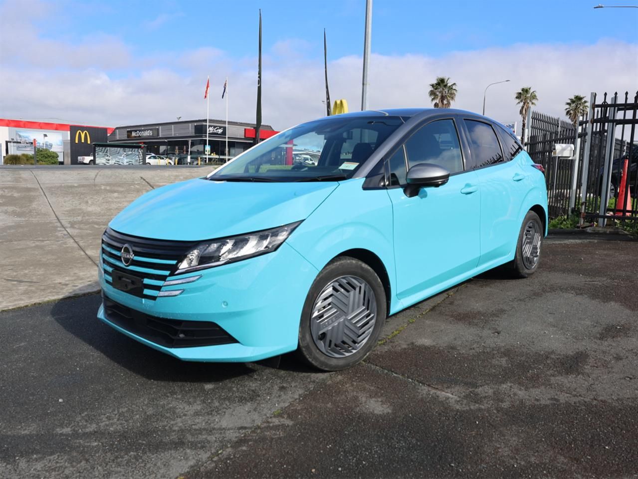 Vehicle image 1