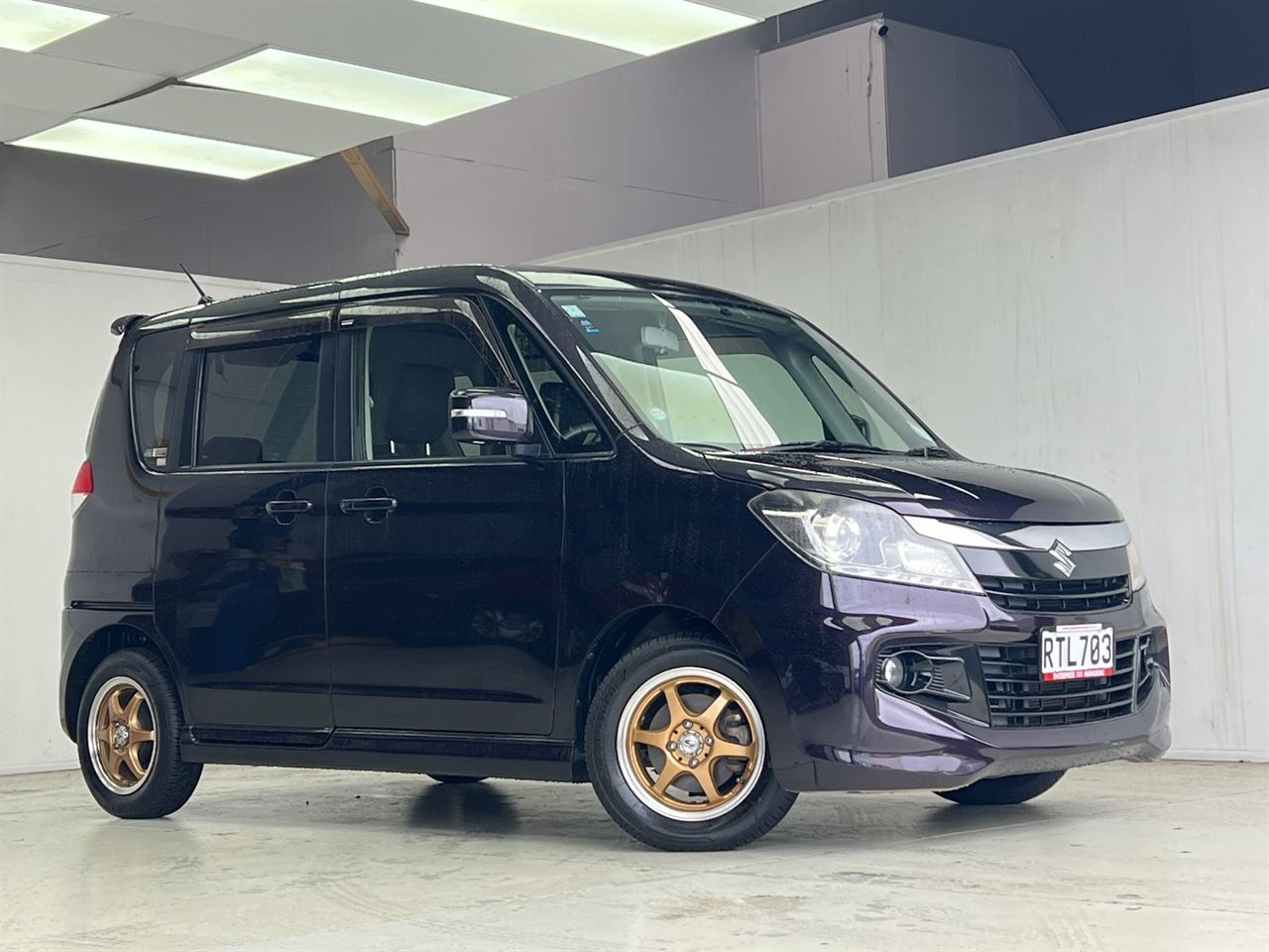 Vehicle image 4