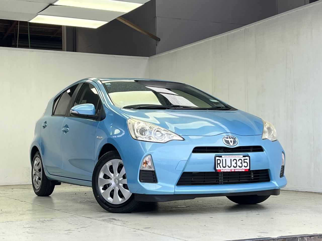 Vehicle image 3