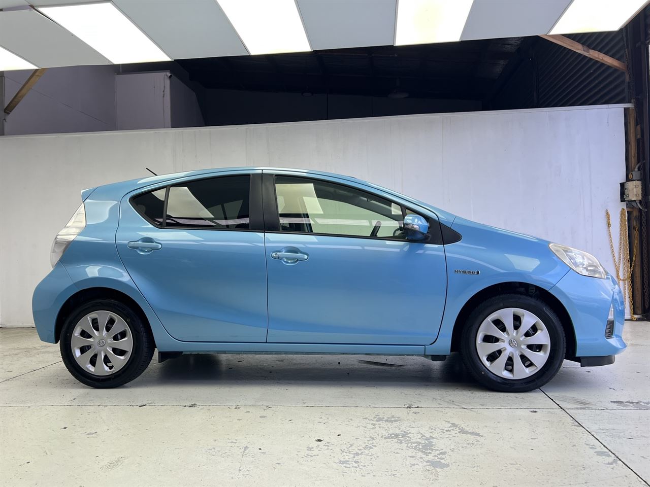 Vehicle image 5
