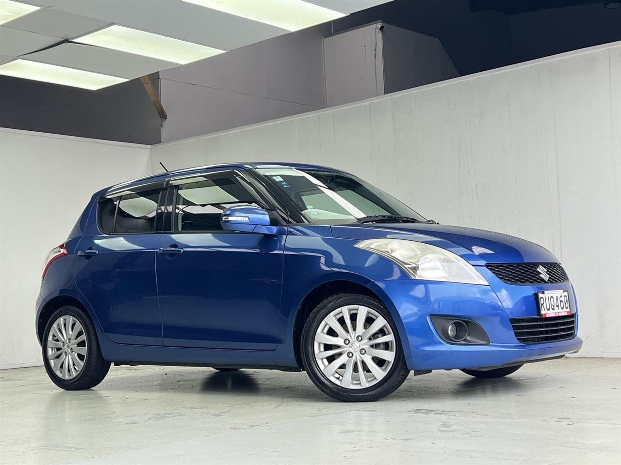 Vehicle image 4