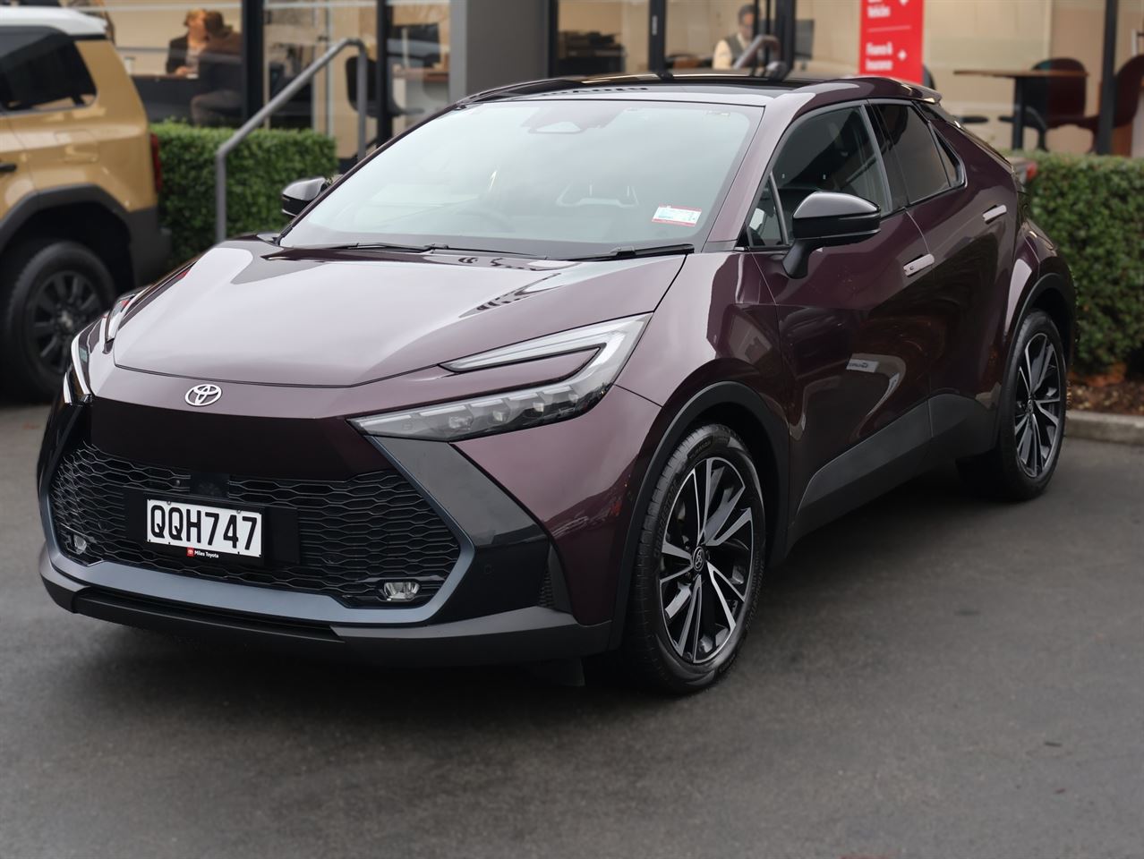 Vehicle image 3