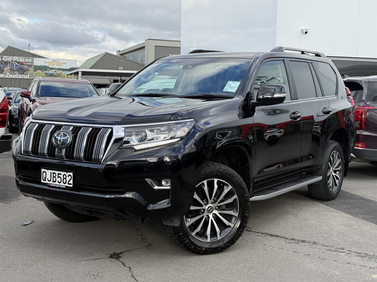 Vehicle image 5