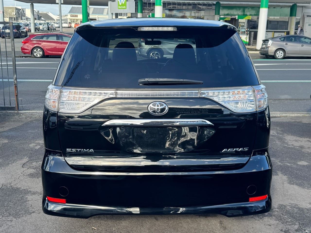 Vehicle image 3