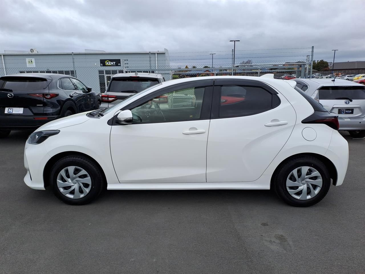 Vehicle image 4