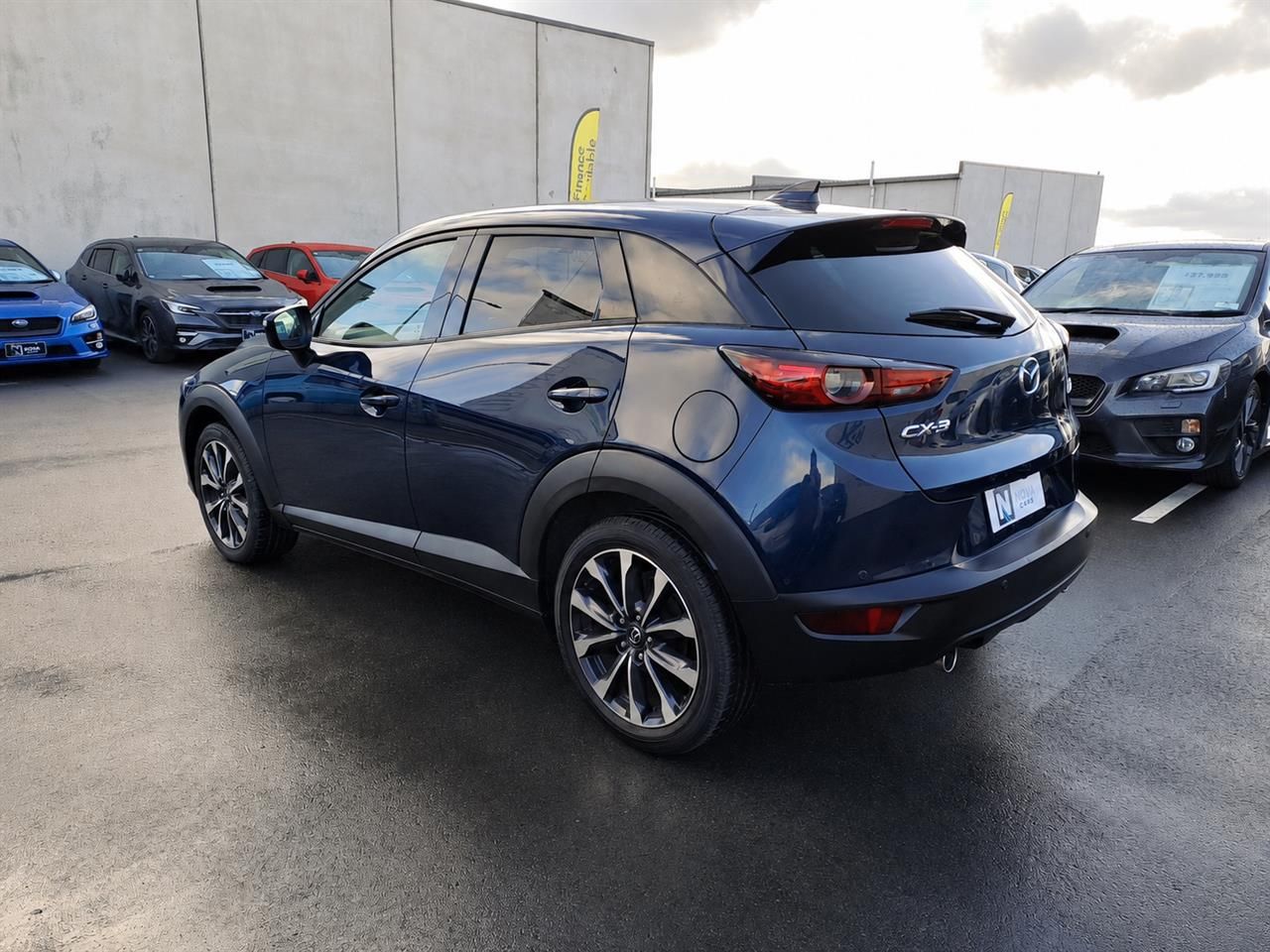 Vehicle image 5