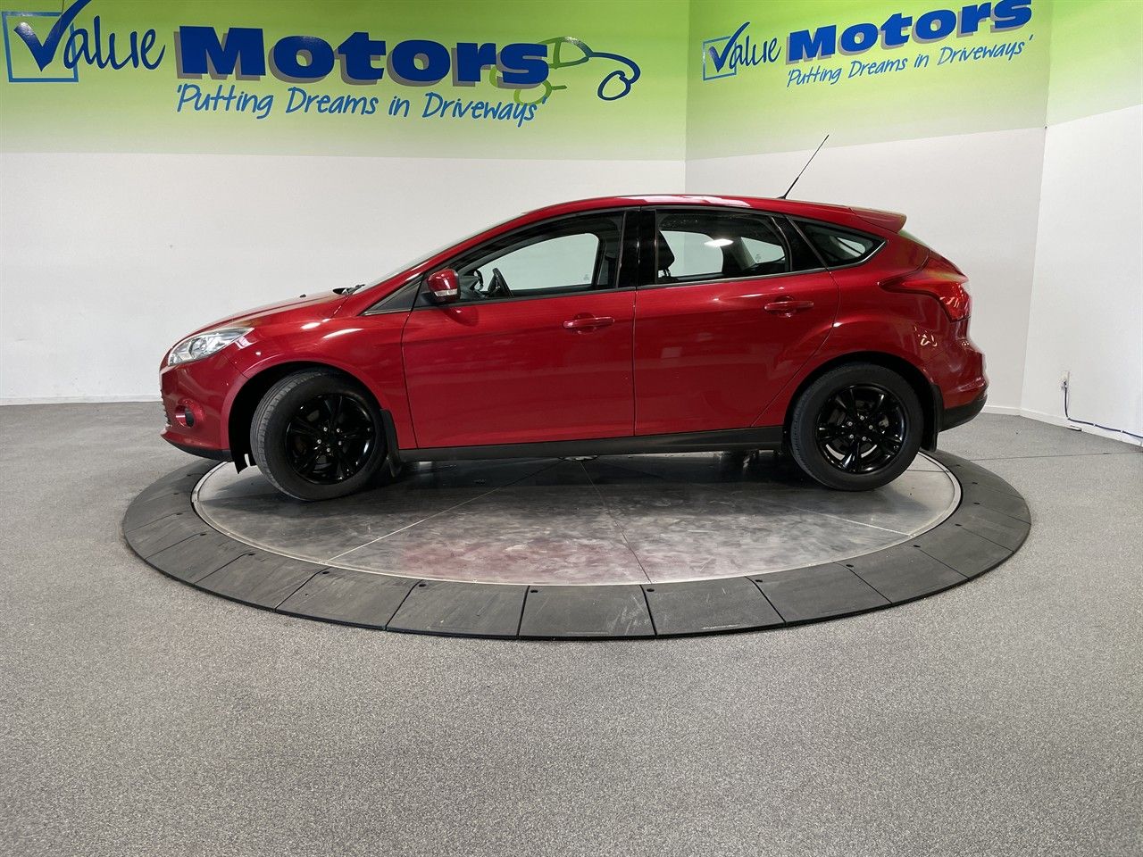 Vehicle image 4