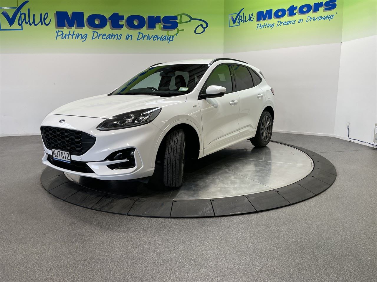 Vehicle image 3