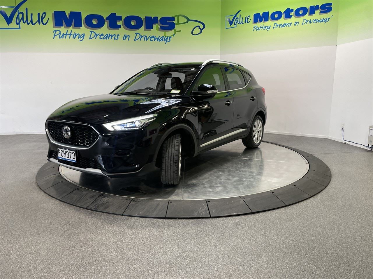 Vehicle image 3