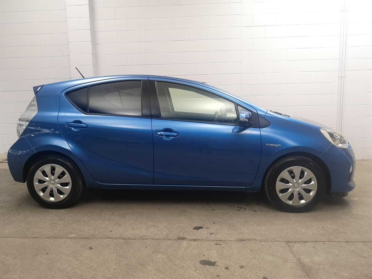 Vehicle image 3