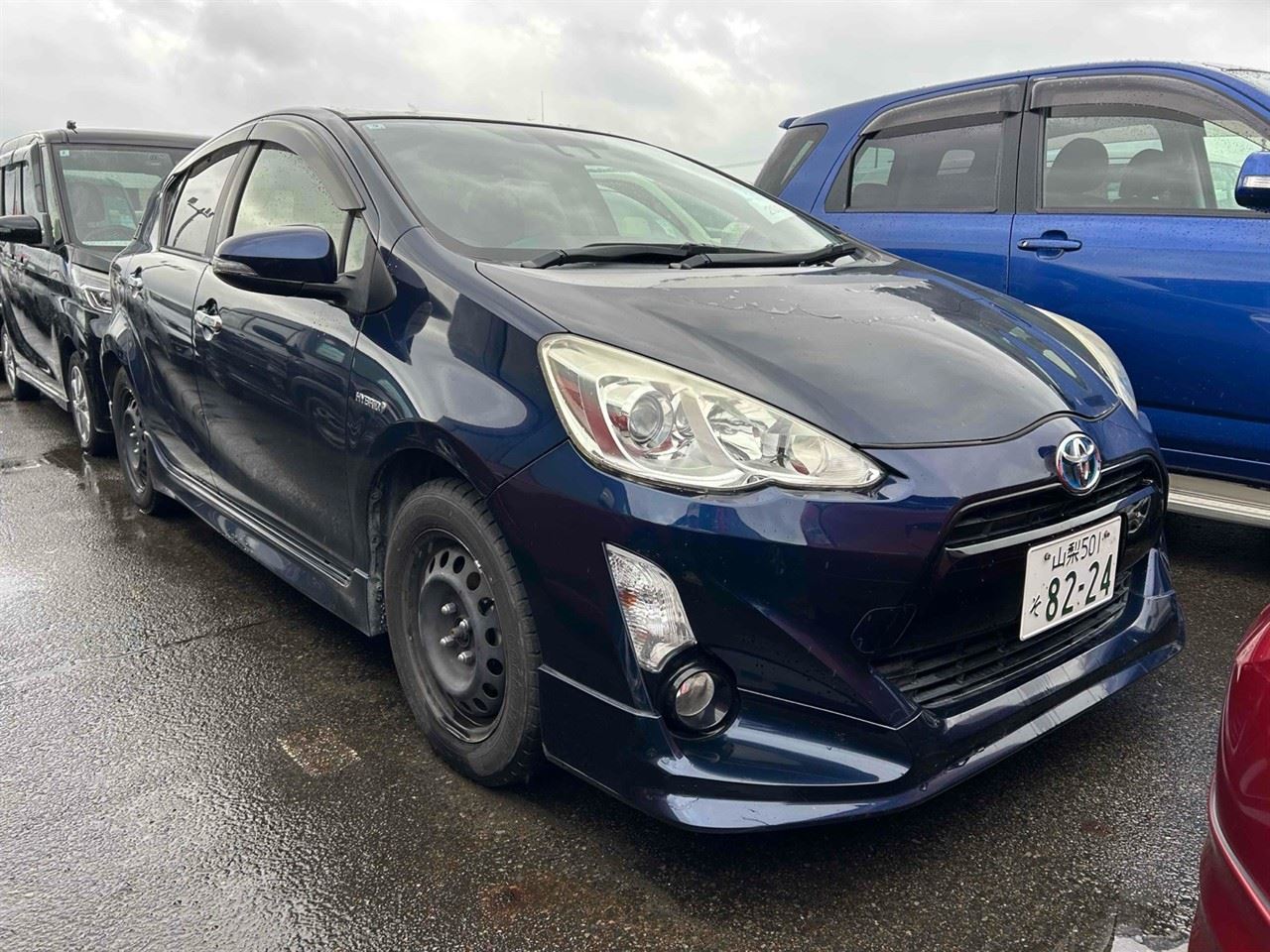 Vehicle image 4