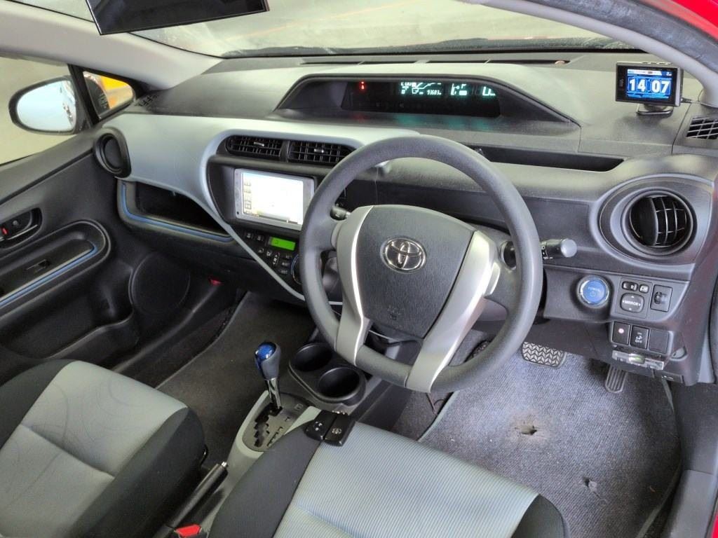 Vehicle image 3