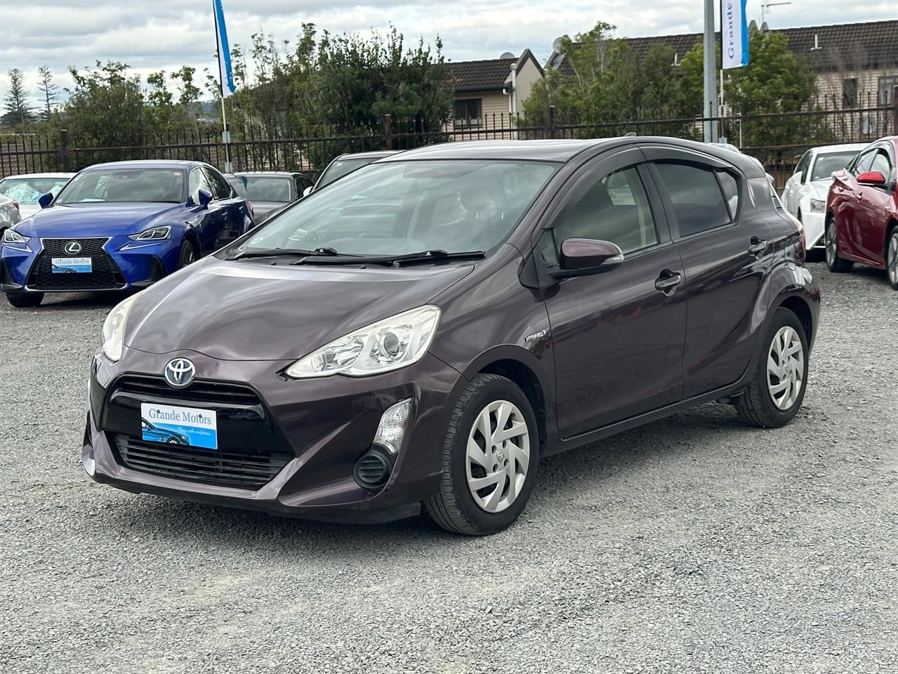 Vehicle image 3