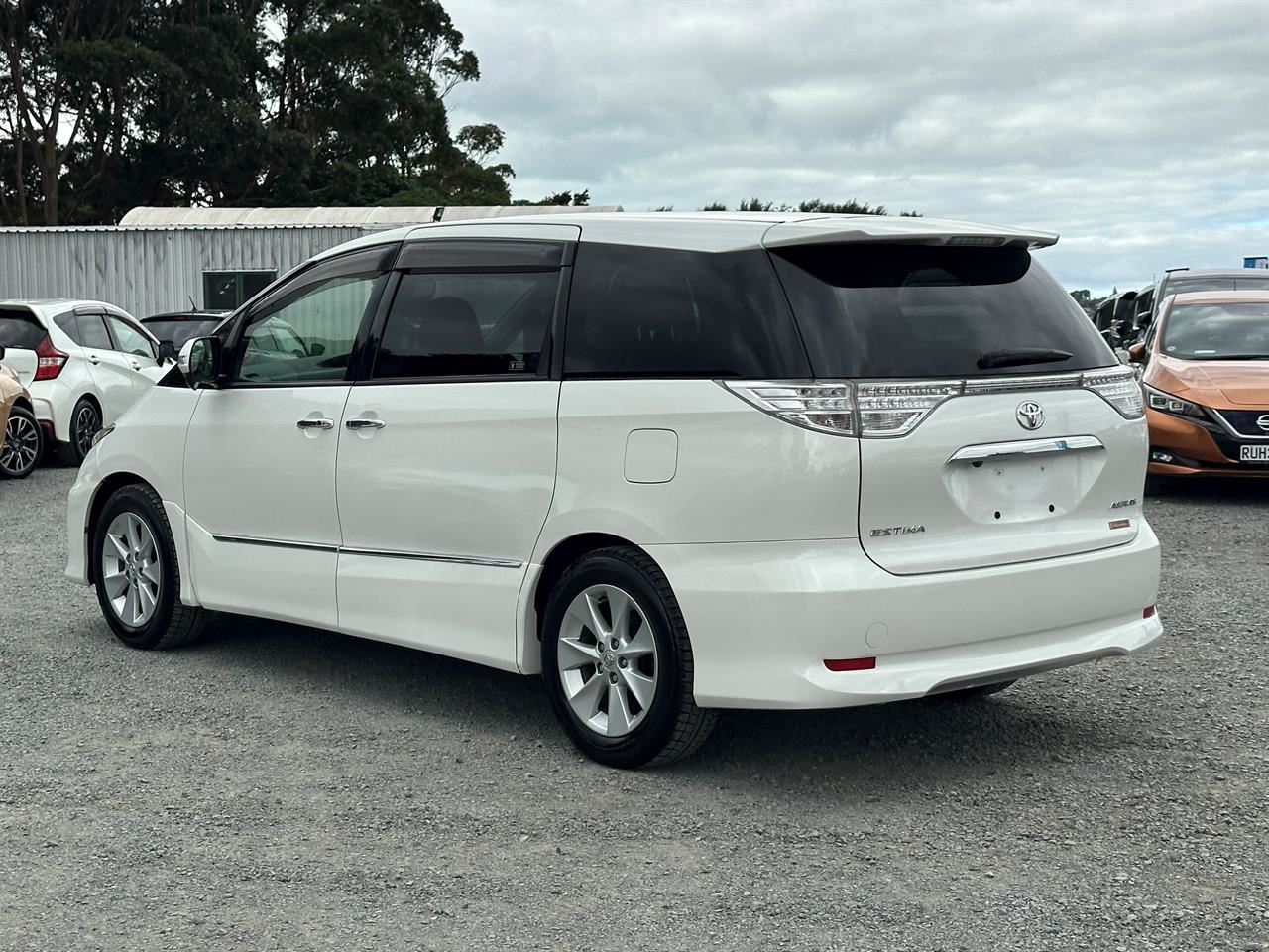 Vehicle image 5