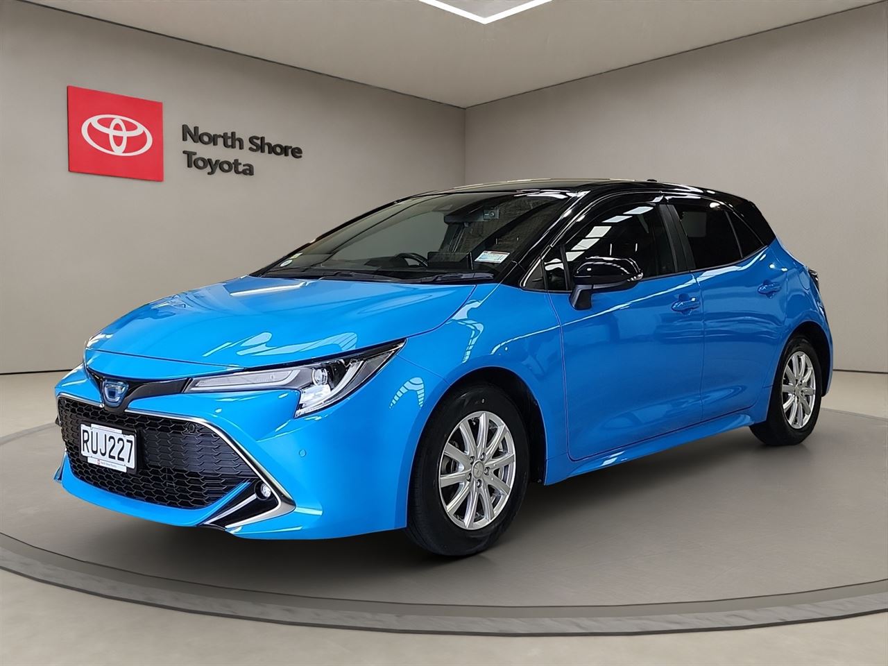 Vehicle image 3
