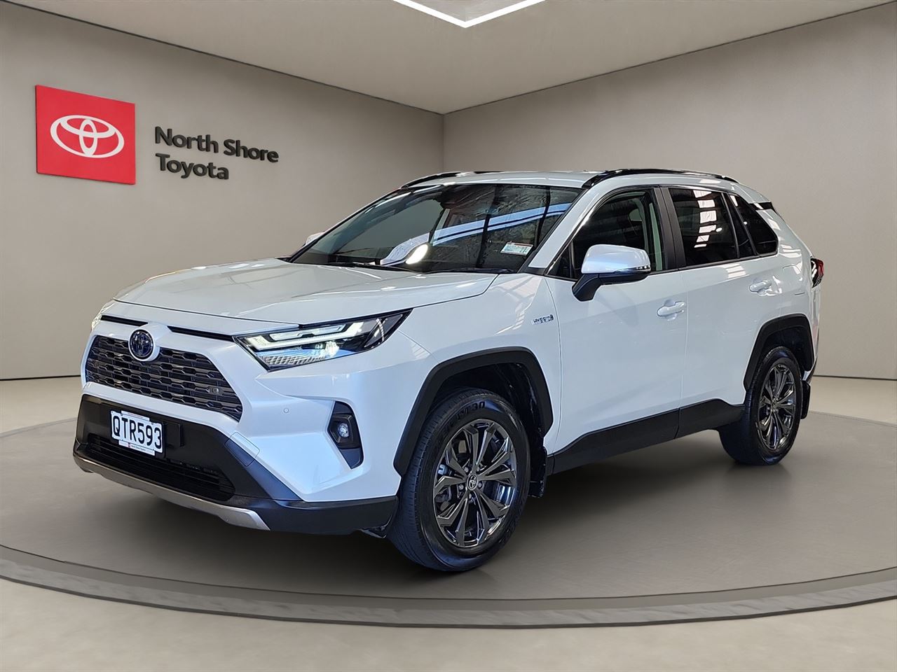 Vehicle image 3