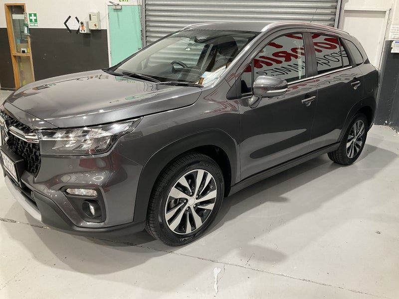 Vehicle image 5
