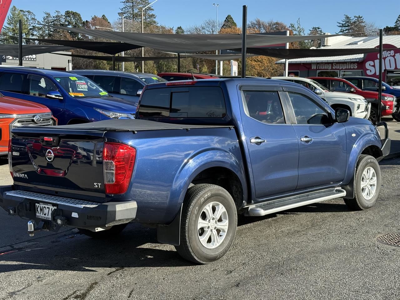 Vehicle image 5