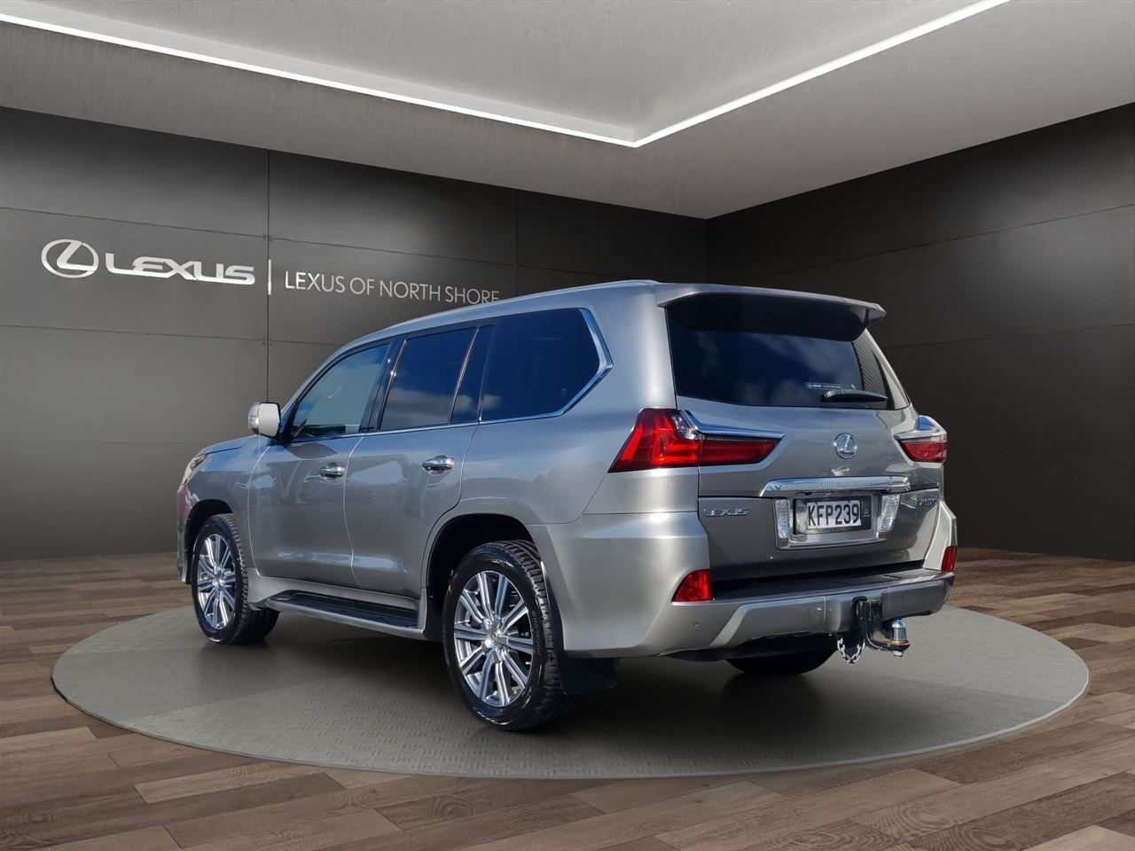 Vehicle image 5