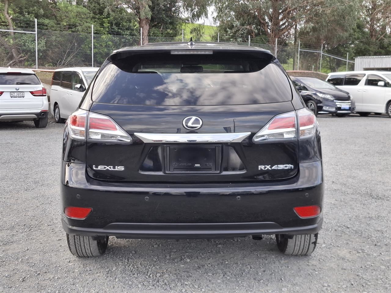 Vehicle image 5