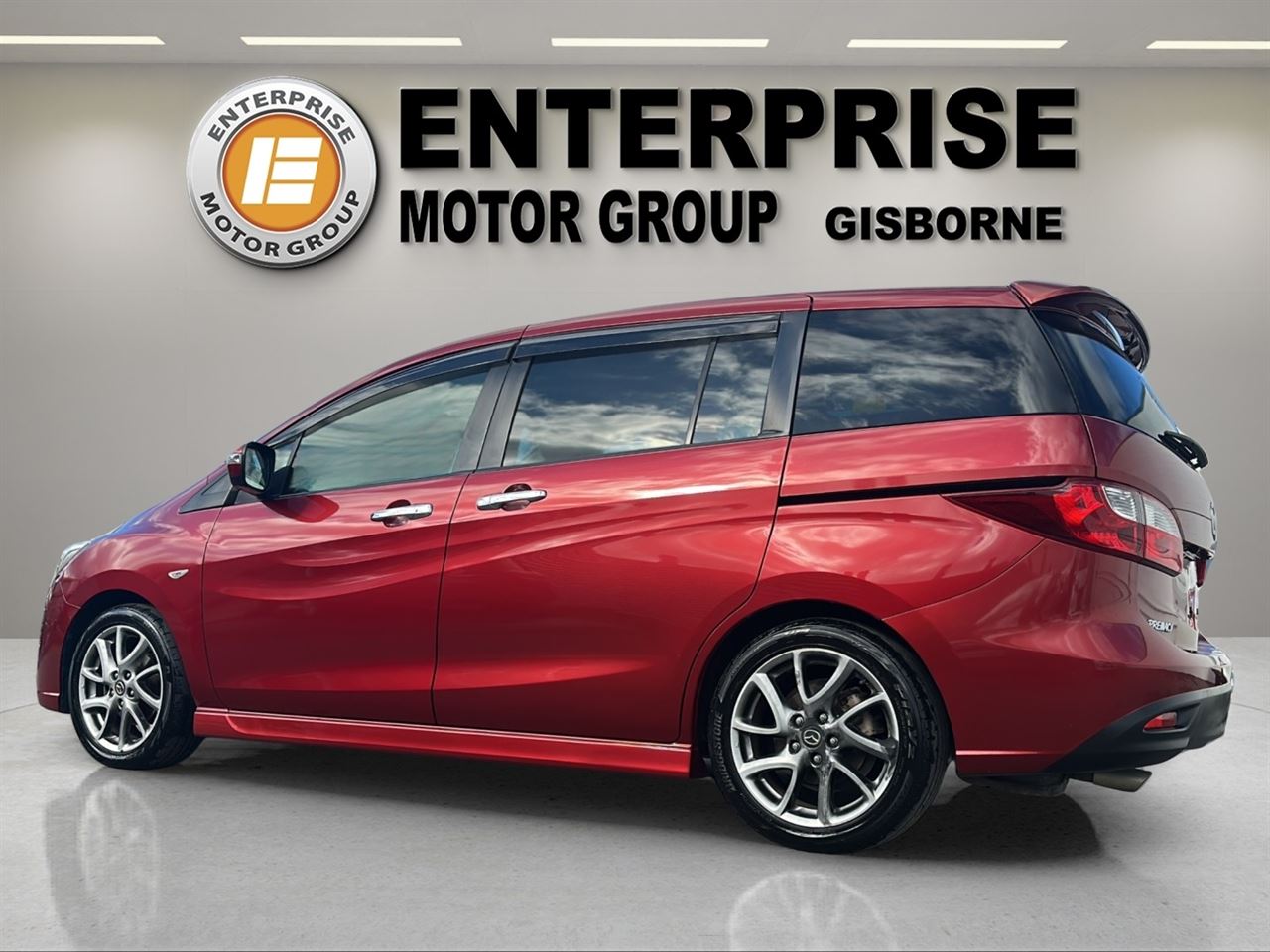 Vehicle image 5