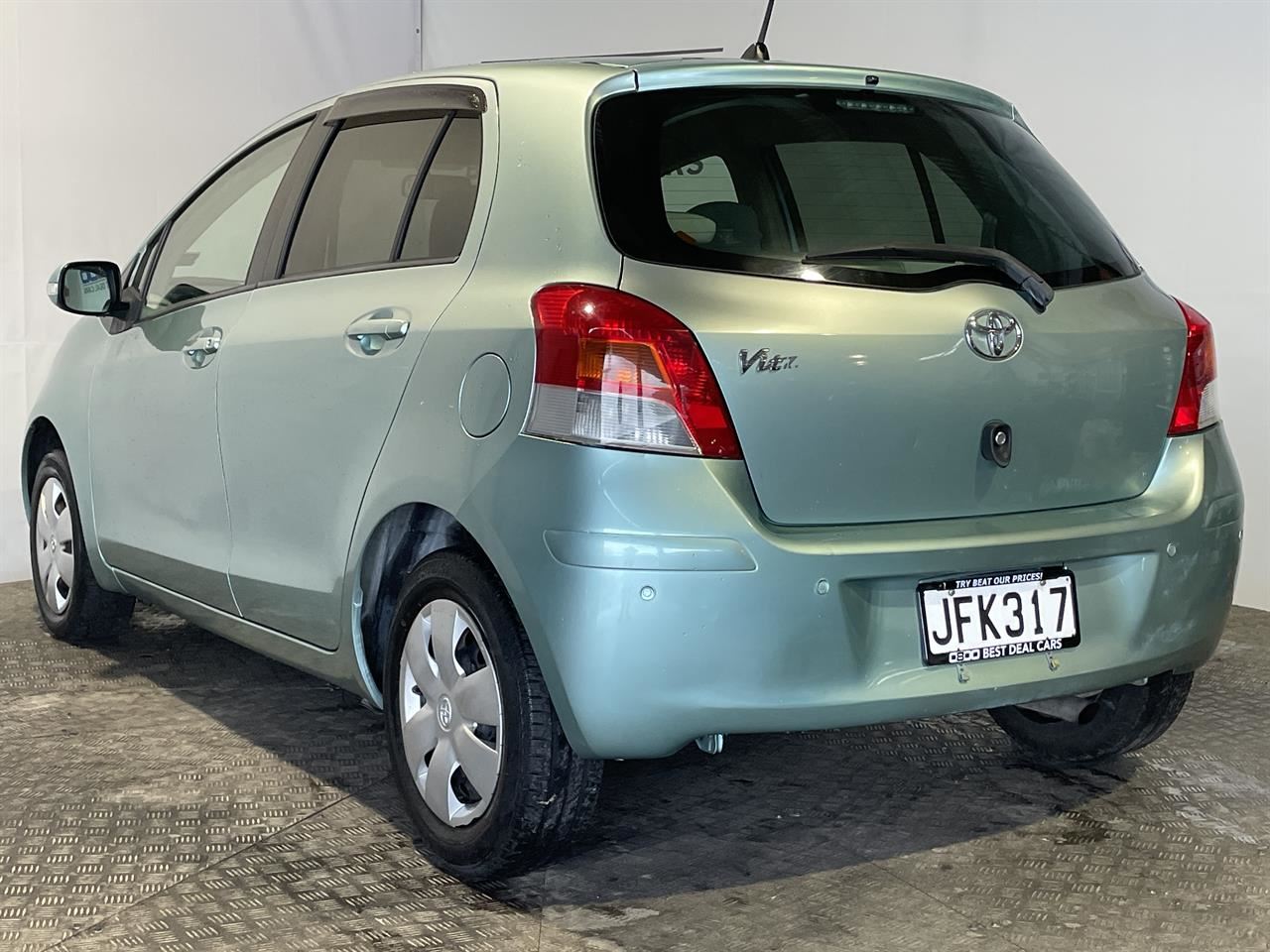 Vehicle image 4