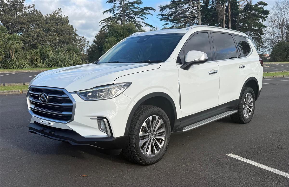 Vehicle image 4