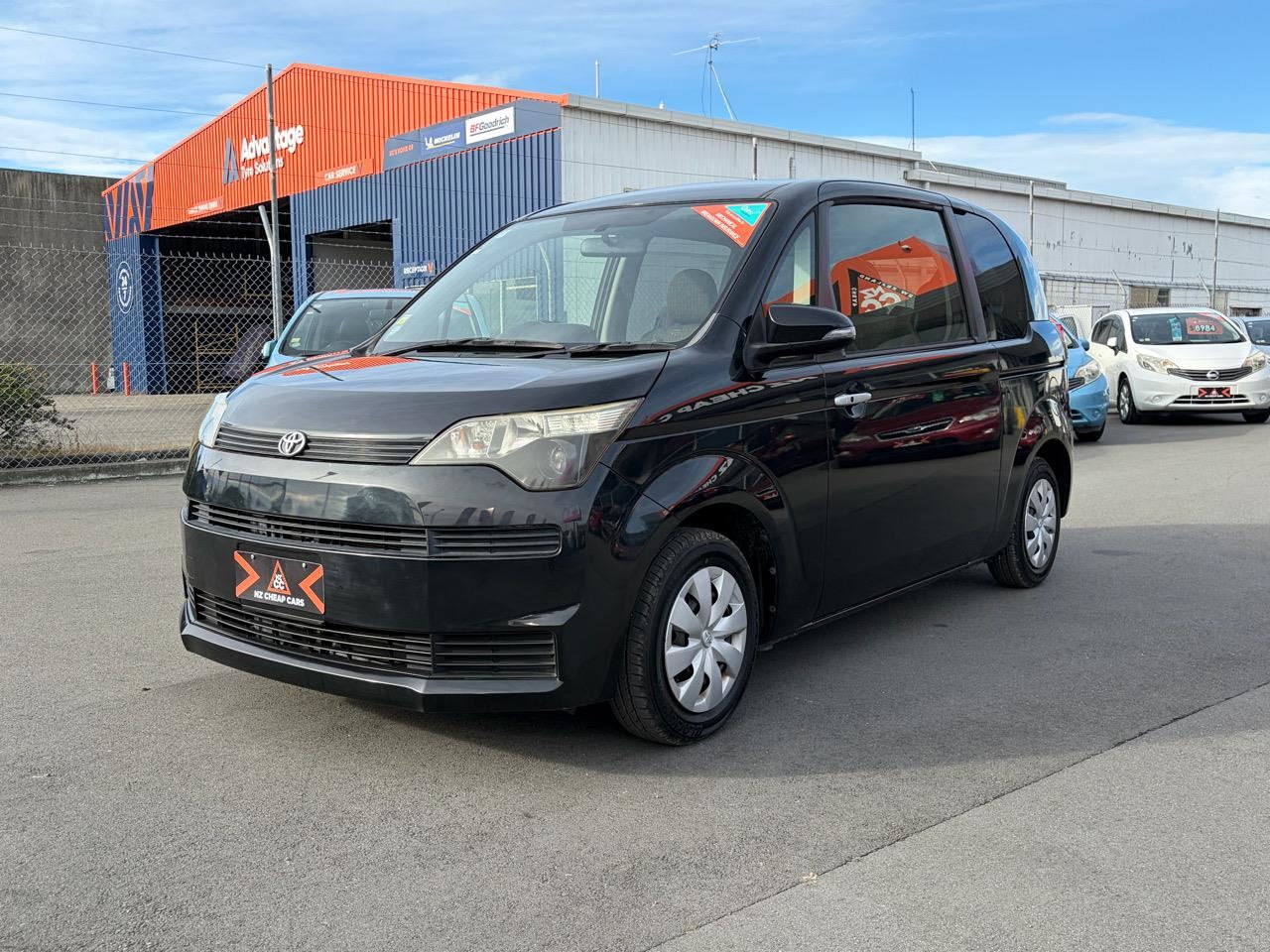 Vehicle image 3
