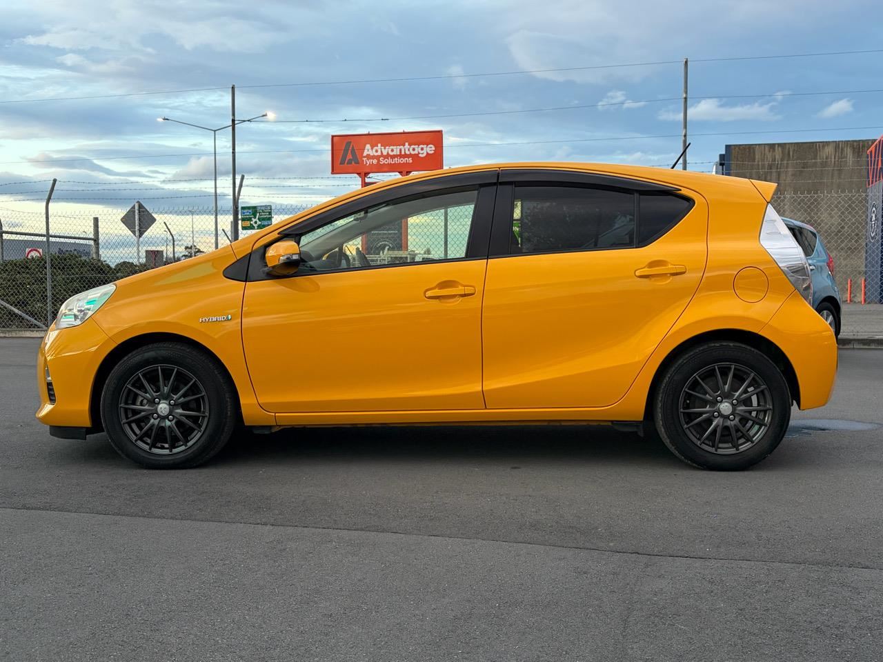Vehicle image 5