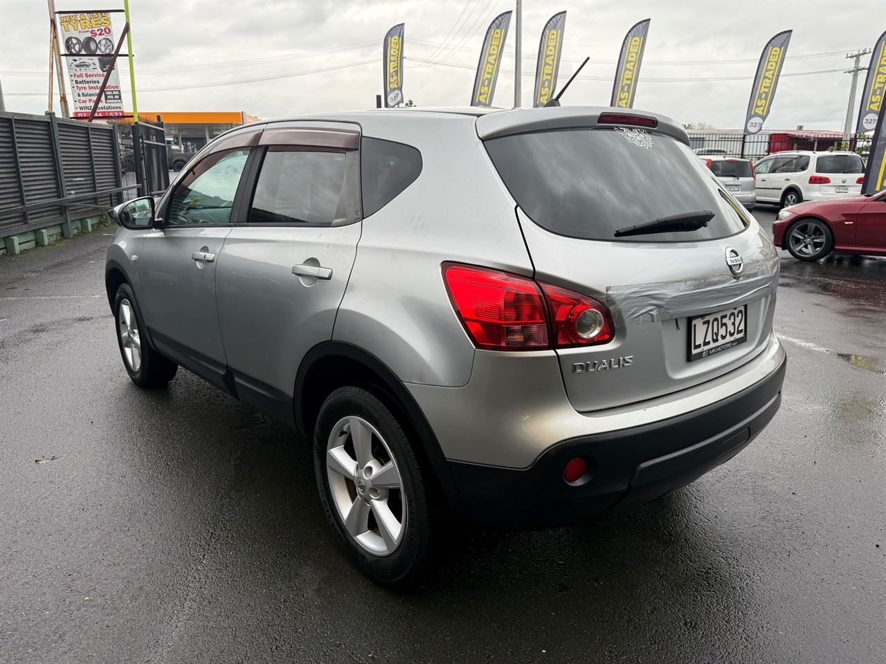 Vehicle image 5