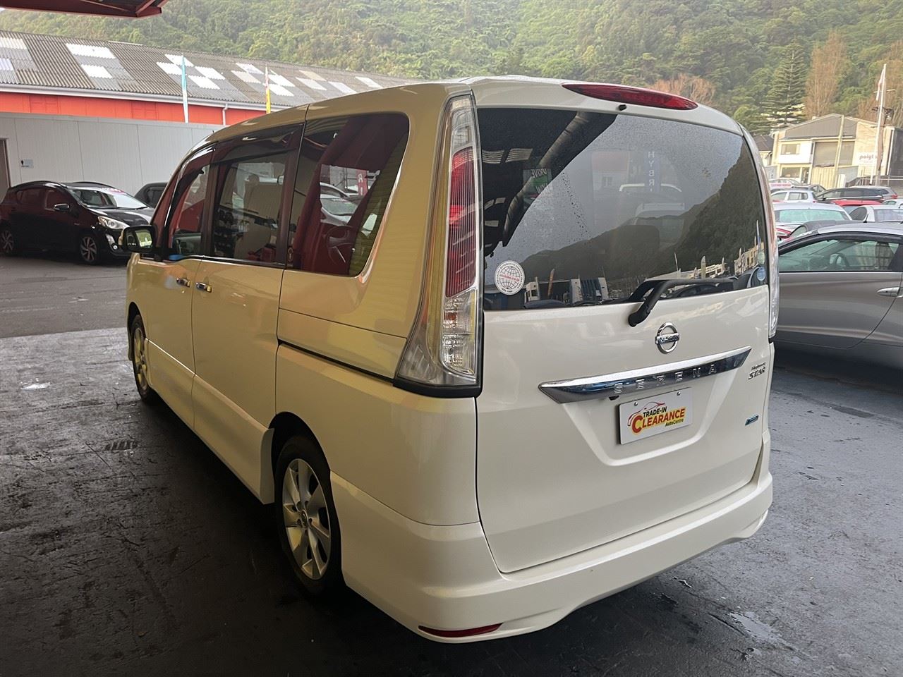 Vehicle image 5