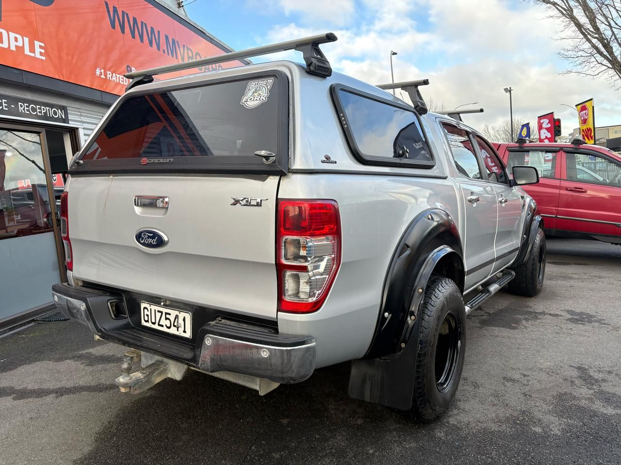 Vehicle image 4