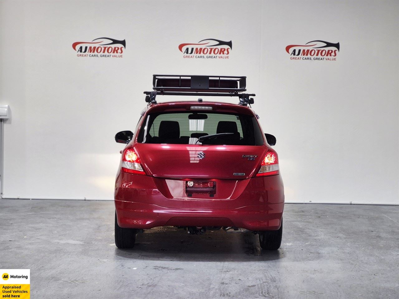 Vehicle image 5