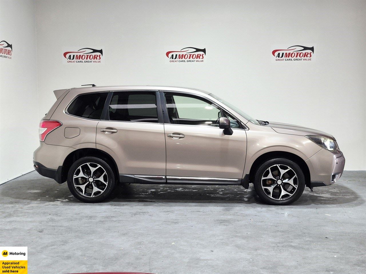 Vehicle image 3