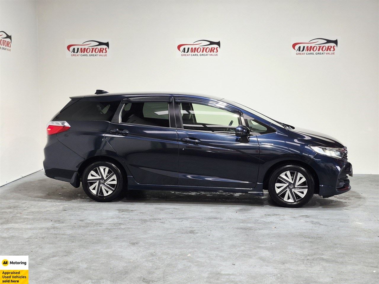 Vehicle image 3