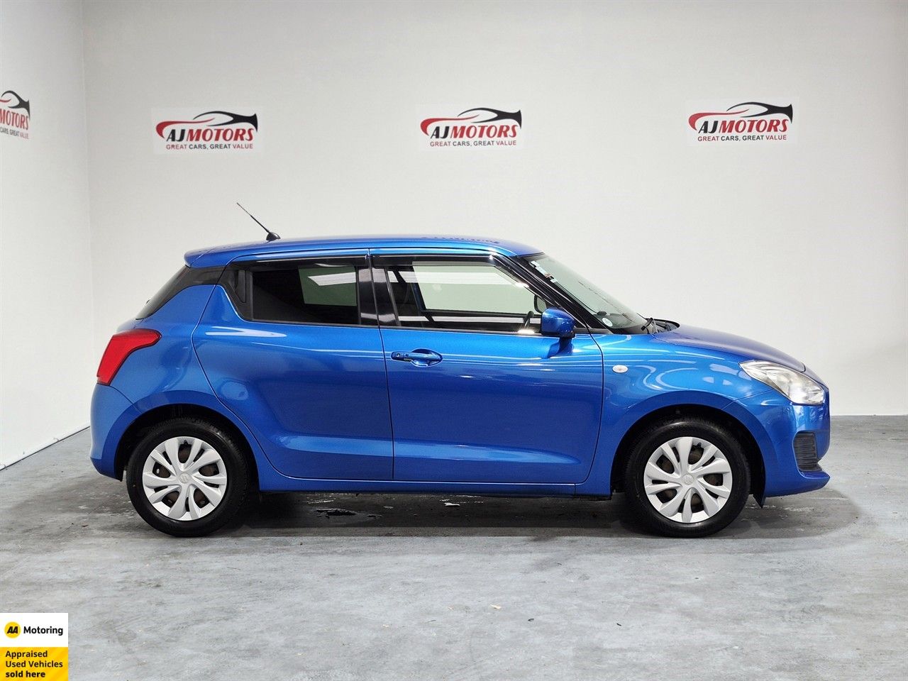 Vehicle image 3