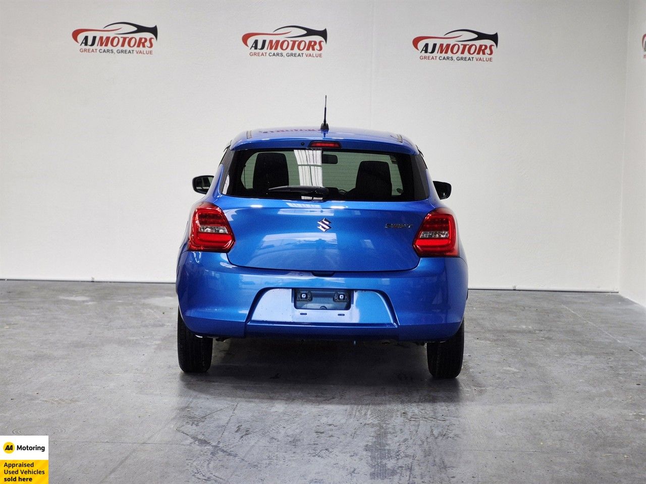 Vehicle image 5