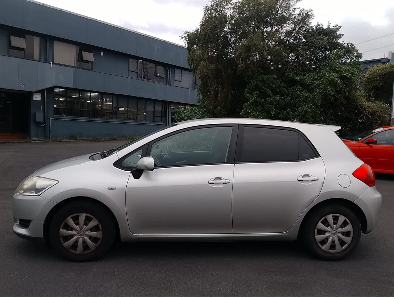 Vehicle image 4