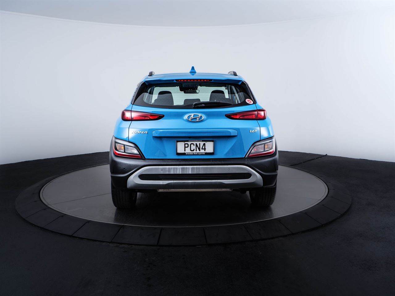 Vehicle image 4