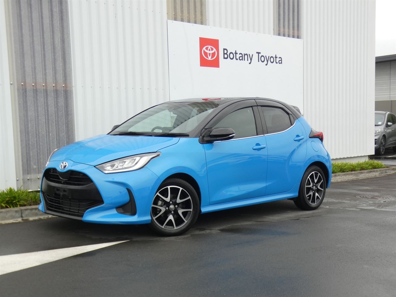 Vehicle image 1