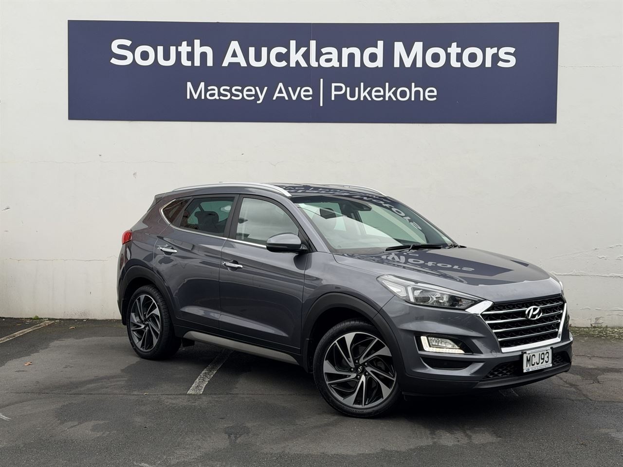 Vehicle image 3