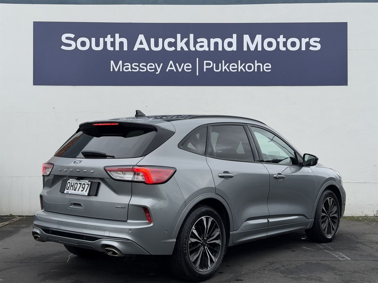 Vehicle image 5