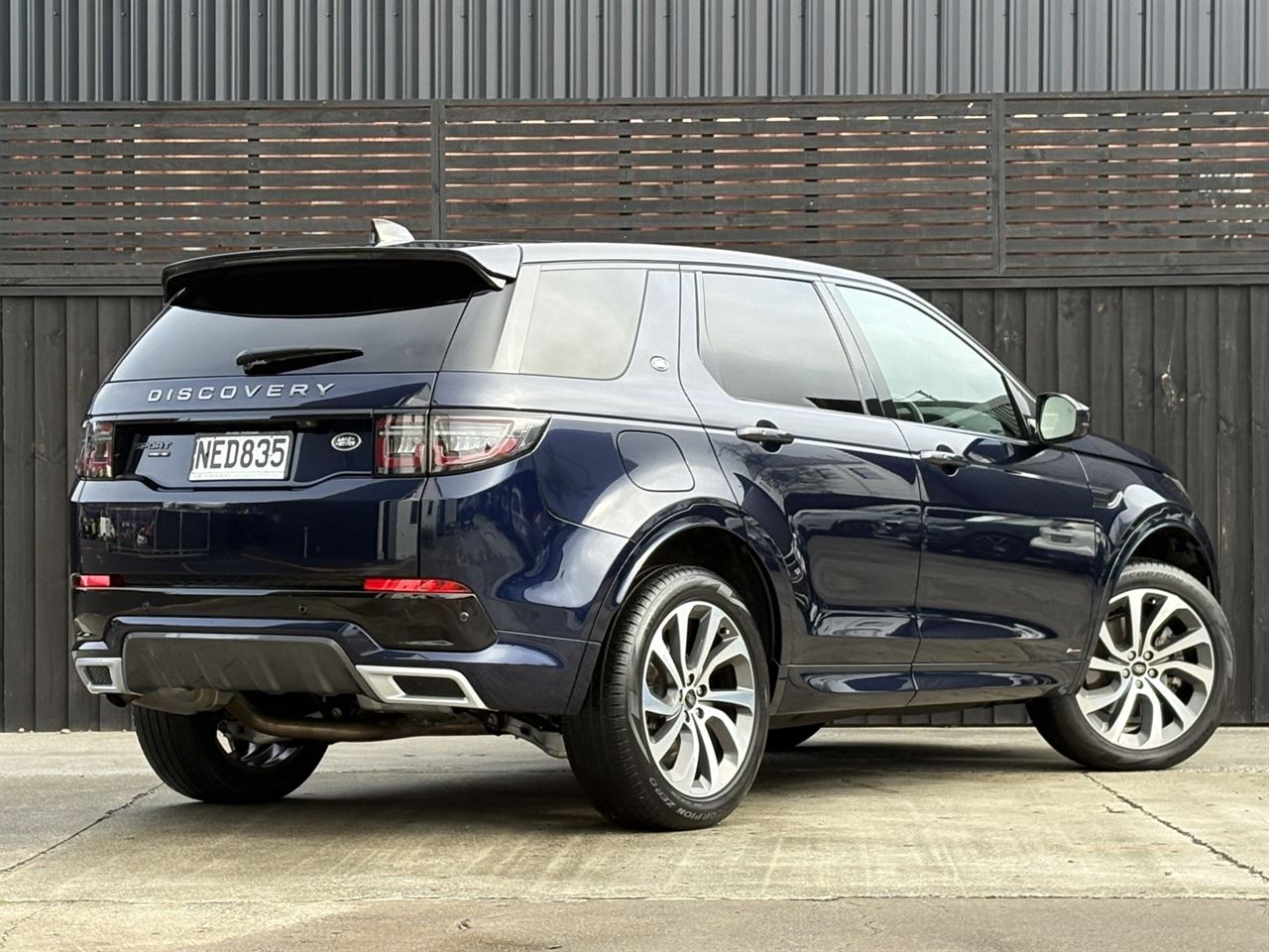 Vehicle image 3