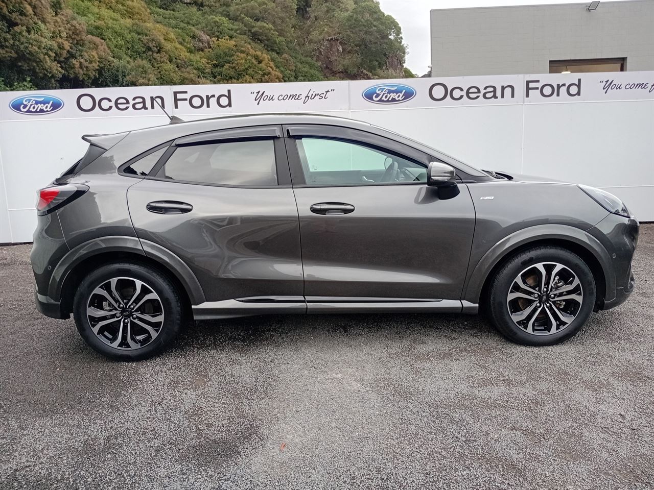 Vehicle image 2